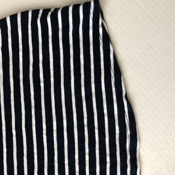 Gap size medium navy/white striped tshirt dress - Picture 4 of 9